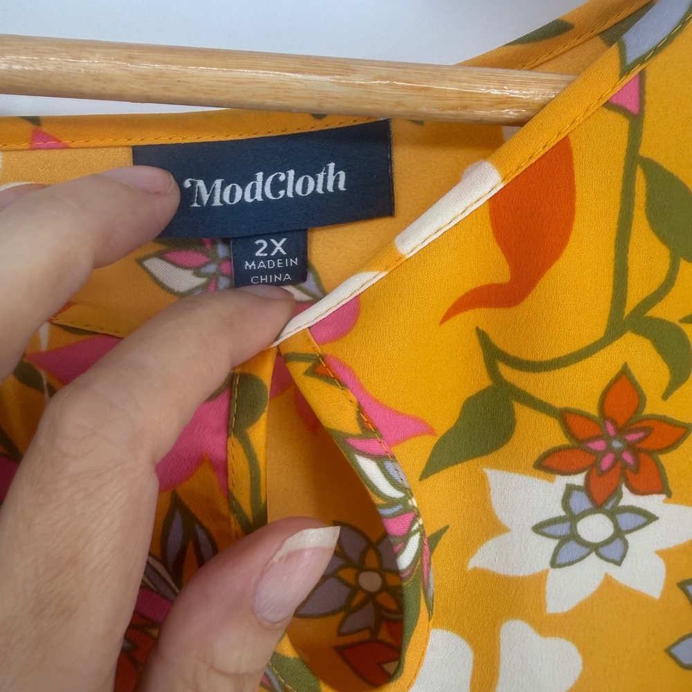 ModCloth Womens 2X Mustard Yellow Floral Short Sleeve Keyhole Blouse Retro Top - Picture 4 of 6